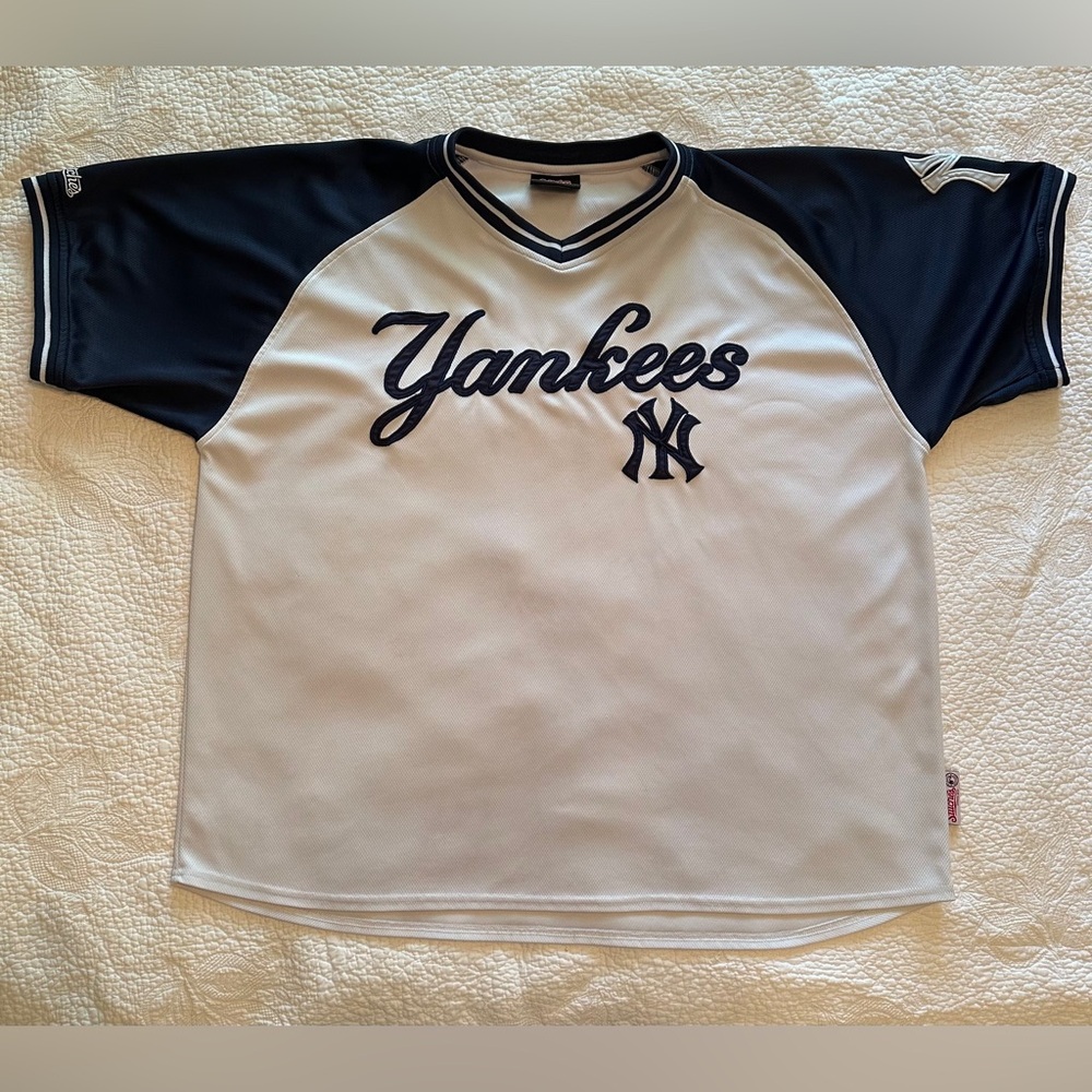 Stitches New York Yankees jersey shirt